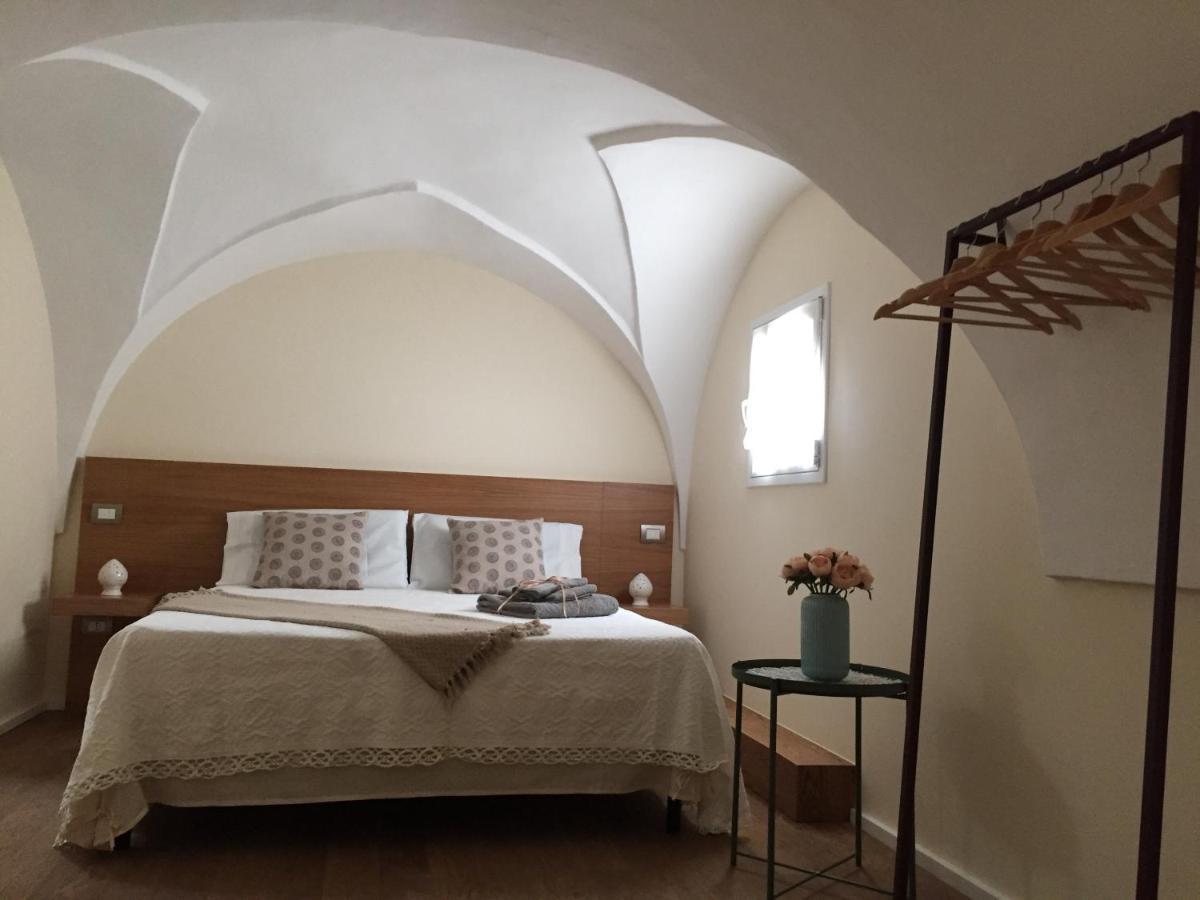 Via Dante Luxury Bed & Breakfast Matino Bagian luar foto