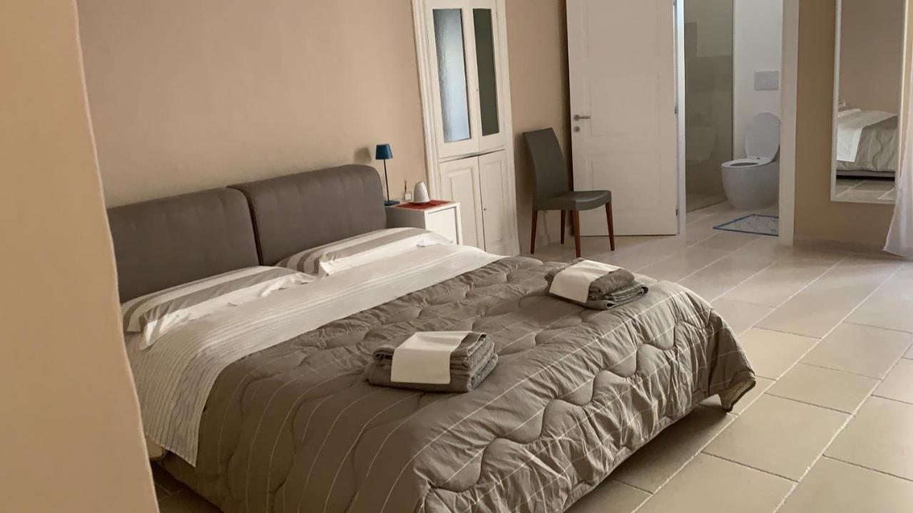 Via Dante Luxury Bed & Breakfast Matino Bagian luar foto